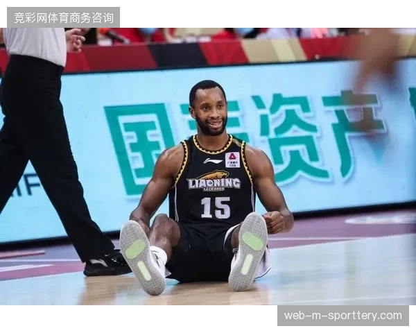 弗格常规角色表现平平,但在总决赛关键场次爆发成为上海队夺冠拼图 弗格常规角色表现平平,但在总决赛关键场次爆发成为上海队夺冠拼图